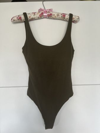 TOPSHOP Body olivgrün💚 Gr.34