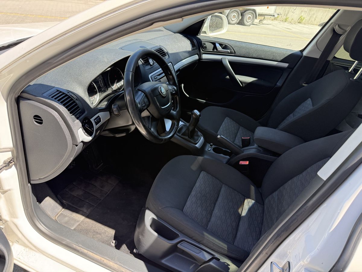 Skoda Automobili: Skoda Octavia C 1.8 4x4 – Usato da Domat/Ems venduto da Opmofe 5