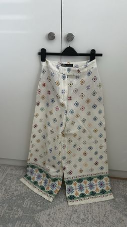 Zara Hose gemustert, Creme,Grösse 36 (S), neu