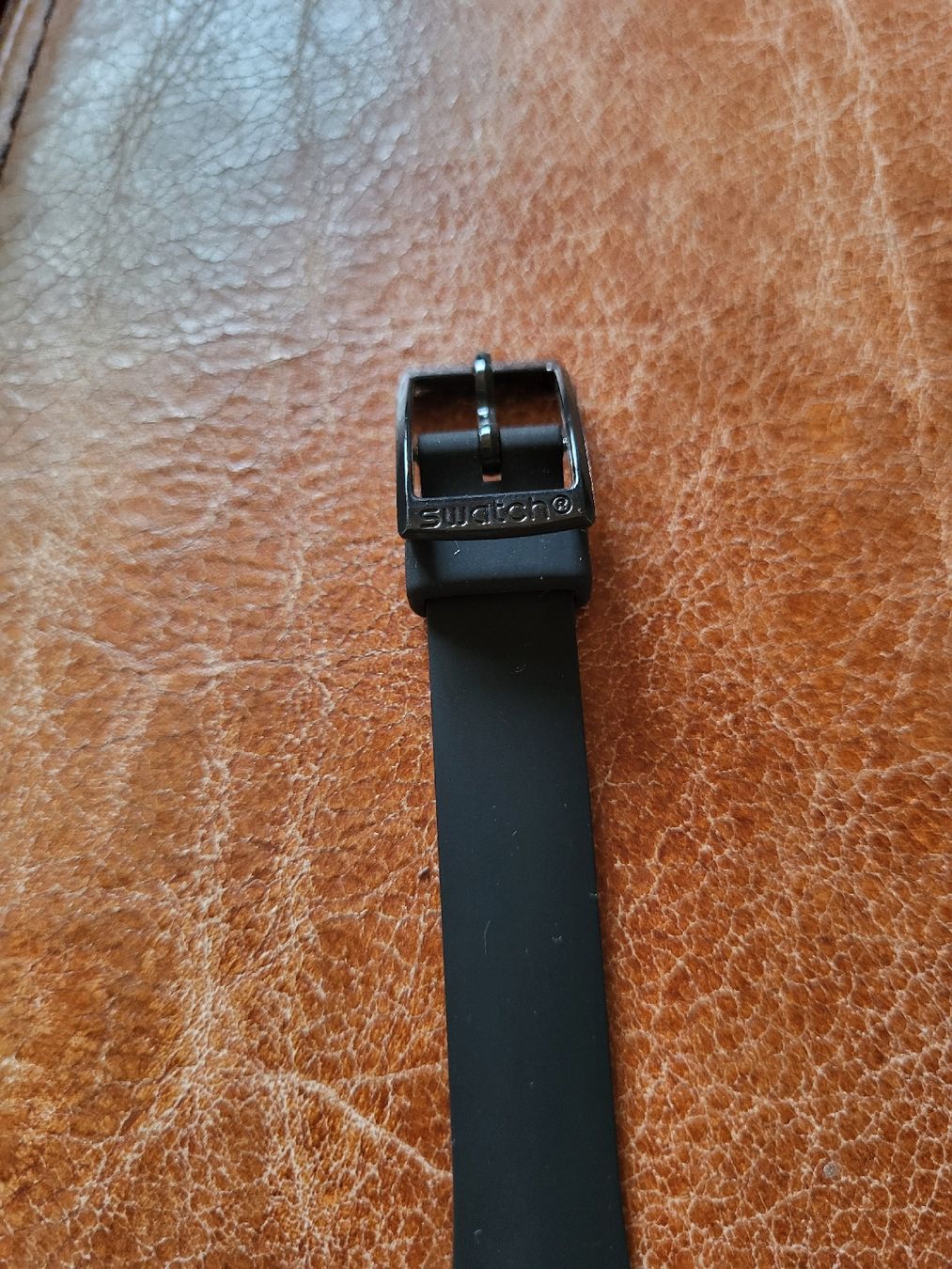 Swatch Orologi: swatch Lady Black jamais porté – Usato da Aproz (Nendaz) venduto da mar_zxm9 2