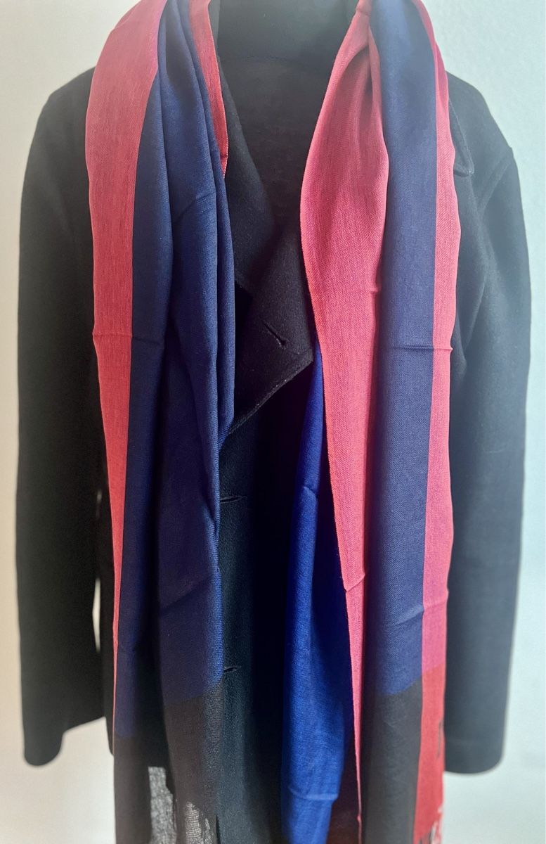 Foulards, Tücher & Schals: Étole multi-couleur 100% cachemire, franges, unisexe – Neu und originalverpackt aus Coffrane von Luxary_16 2