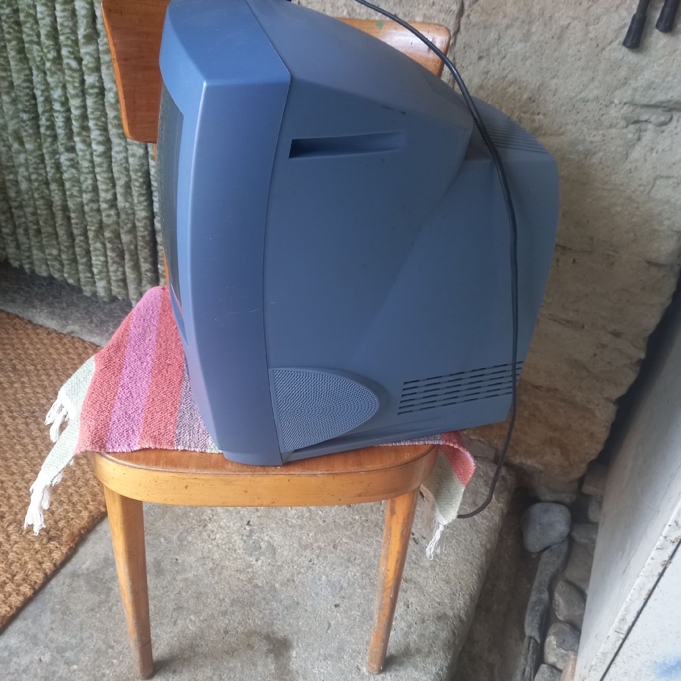 Televisori: TV lecteur VHS vintage  – Usato da Cheiry venduto da arm61 1