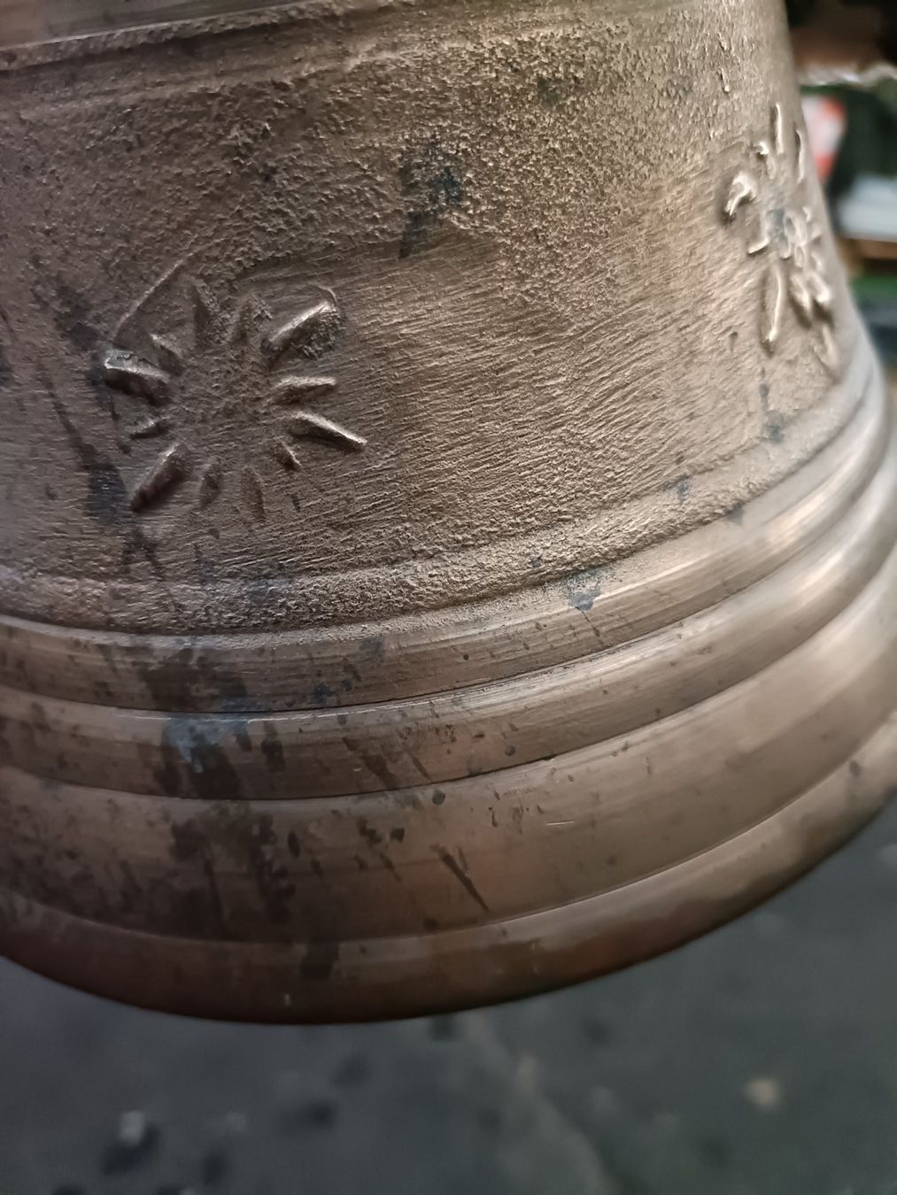 Campanacci mucche: Glocke mit Appenzeller Ornamenten – Usato da Däniken SO venduto da sgoldvreni 6