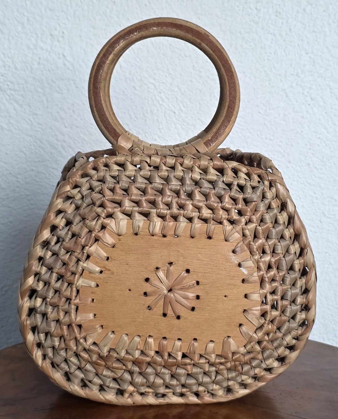 Borse da donna: Vintage Korbtasche mit Holzgriffen, einzigartig! – Usato da Rheinsulz venduto da Dred 1