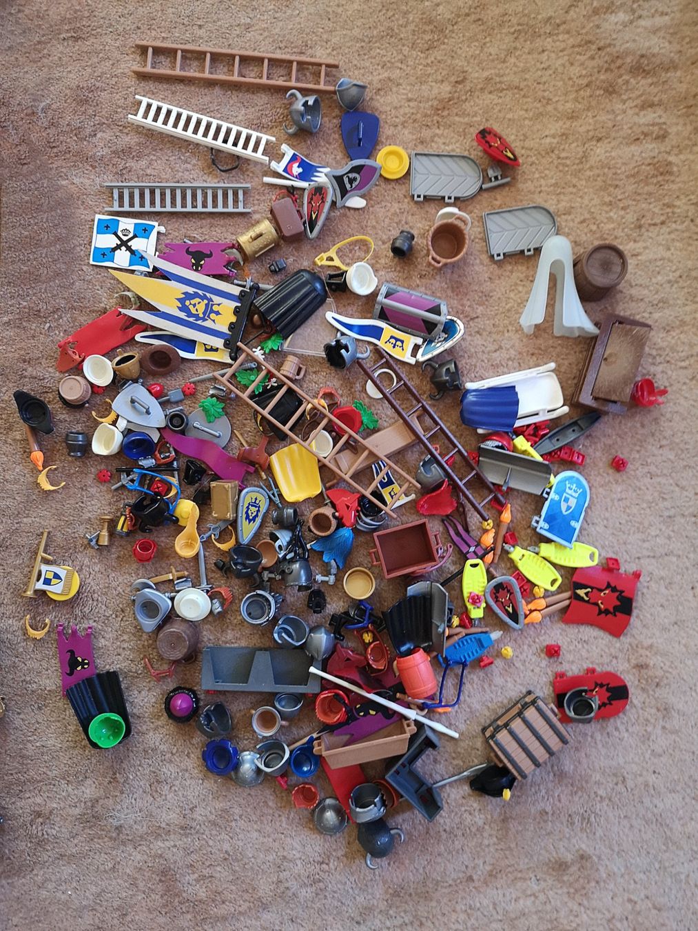 Giocattoli: Playmobil Drachenfestung – Usato da Chur venduto da Bellissimi 5