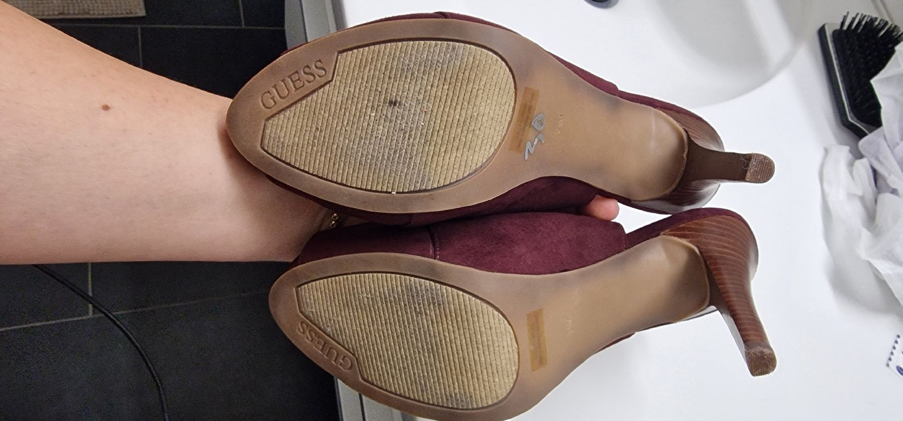 Guess Scarpe da donna: Guess High Heels Gr. 38.5 – Nuovo (secondo la descrizione) da Oberweningen venduto da LT8165 2