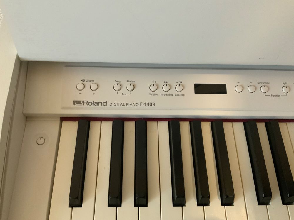 Roland Digital piano F140R Kaufen auf Ricardo