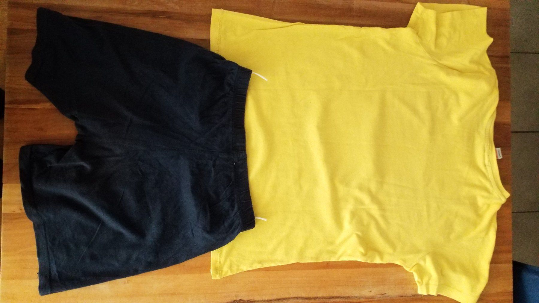 C&A Pigiama & Simili: Minion kurzarm Pyjama – Usato da Sachseln venduto da Cadfael1 1
