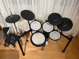 Roland TD‑17KVX E‑Drum Komplettset + Roland PM‑03 Monitor