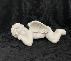 Engel aus Kunststein