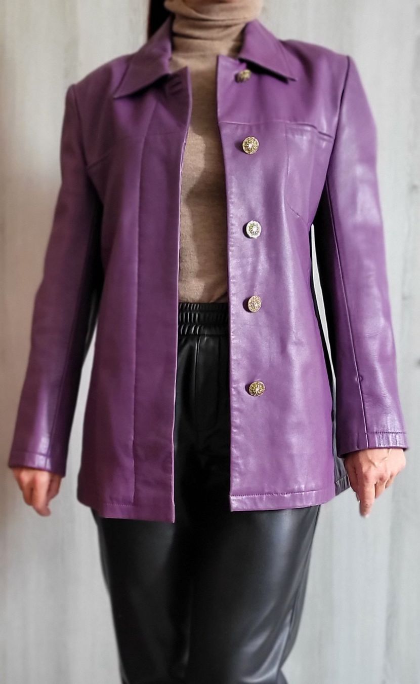 Giacche: Veste en cuir. – Nuovo (secondo la descrizione) da Neuchâtel venduto da wikit 1