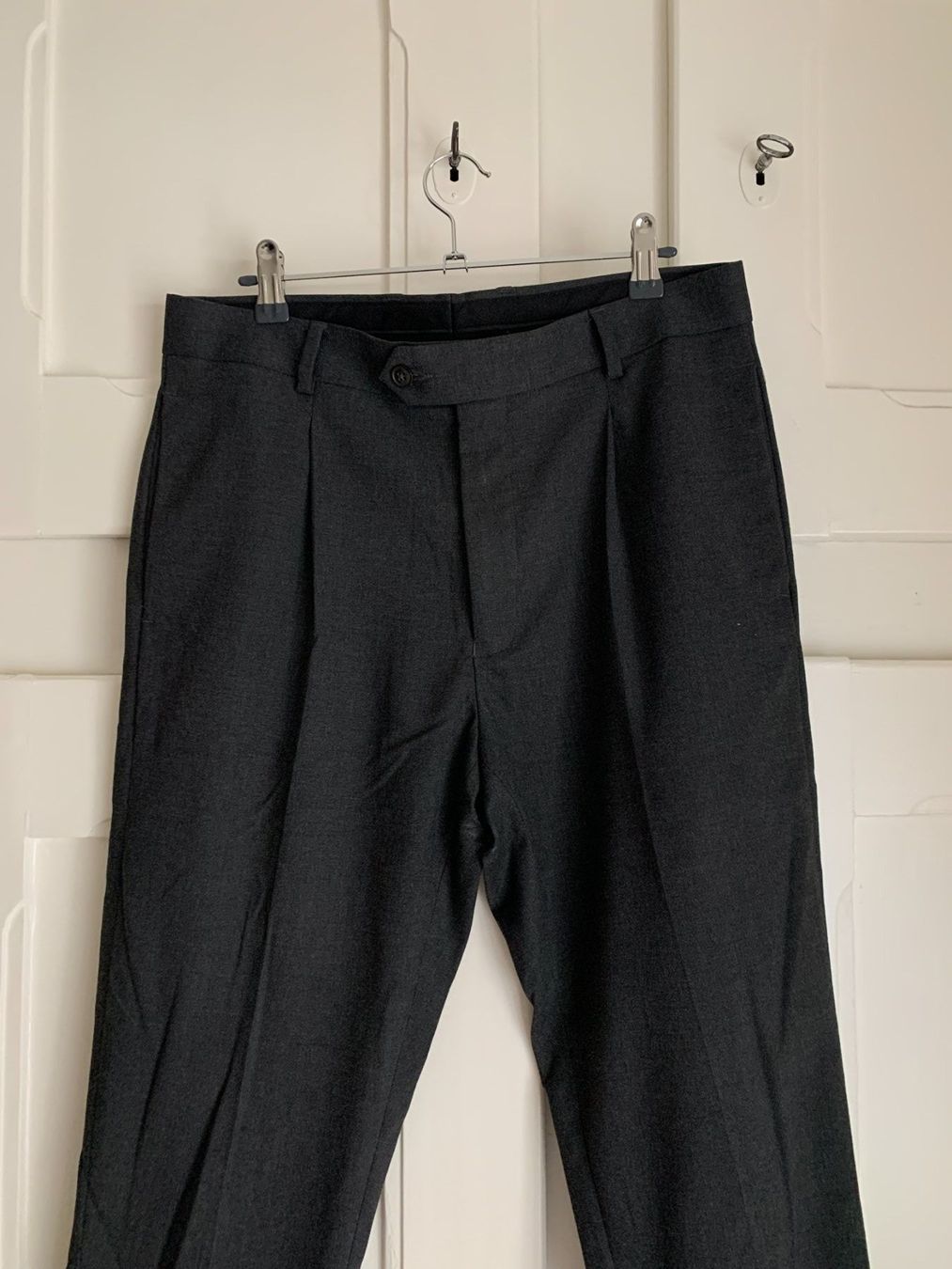 Asos Pantaloni: ASOS - Hose dunkelgrau W30 L32 – Usato da Zürich venduto da Diazaio 1