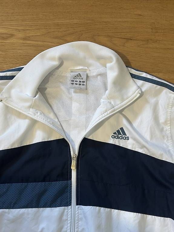 Jacken: ADIDAS WINDBREAKER TRAININGSJACKE WEISS – Gebraucht aus Veltheim AG von timon19 1