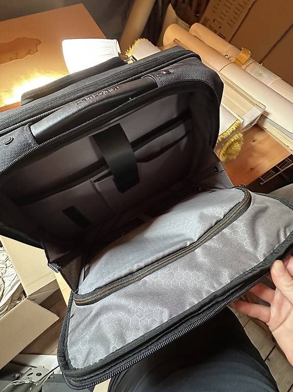 Valigie: Samsonite Carry-on Koffer – Usato da Zürich venduto da Clara.Trixi 1