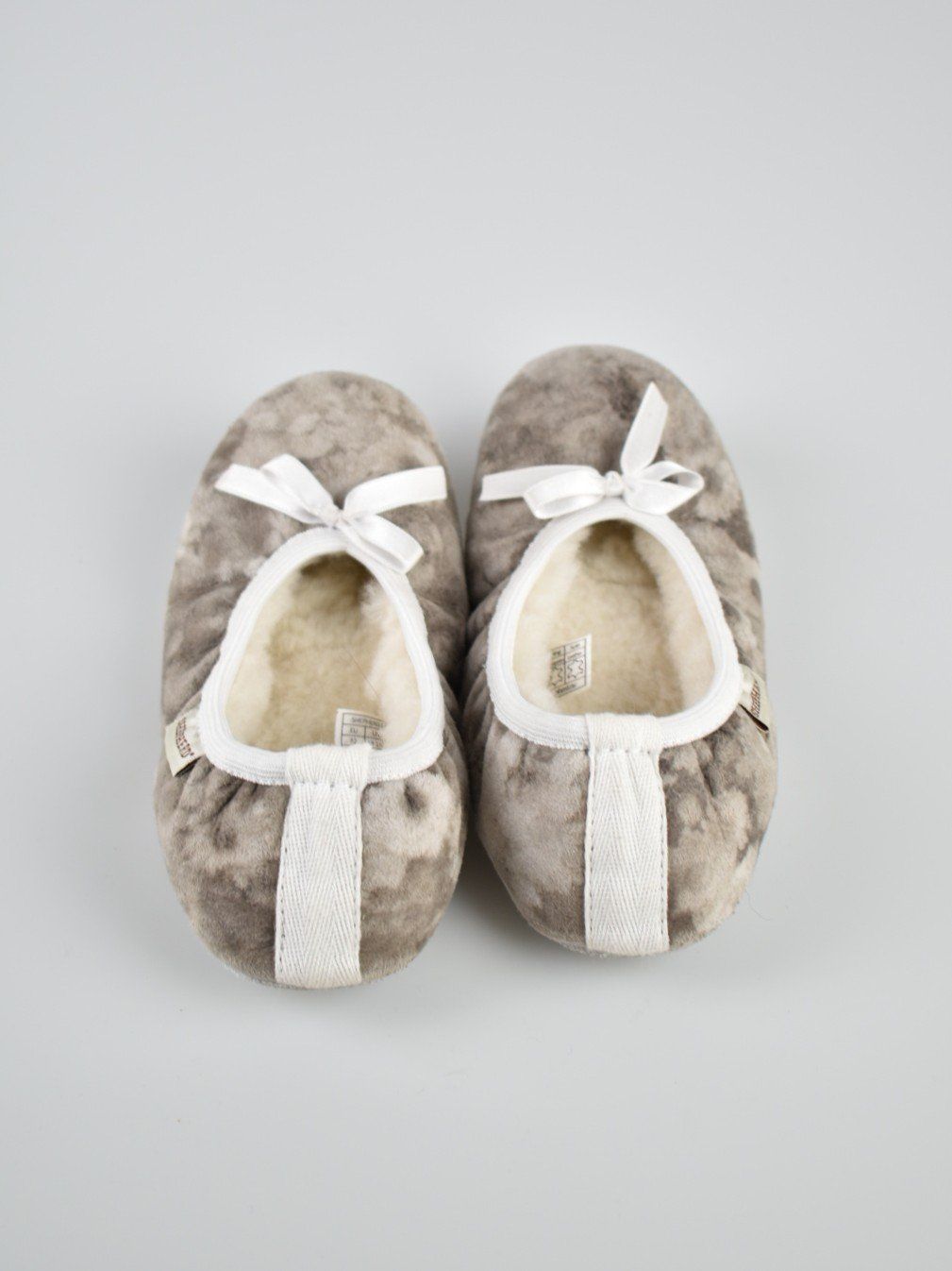 Scarpe per ragazze: Shepherd Lammfell Hausschuhe, Gr.32 – Usato da Nürensdorf venduto da 2ND_STORY 2