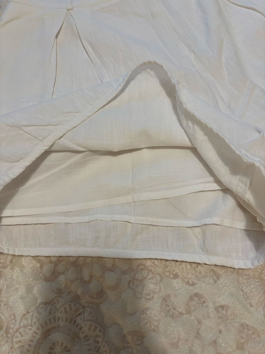 Pantaloni: Weisse Sommer Shorts, Grösse M/L, – Usato da Arbon venduto da Viktoriaa 1