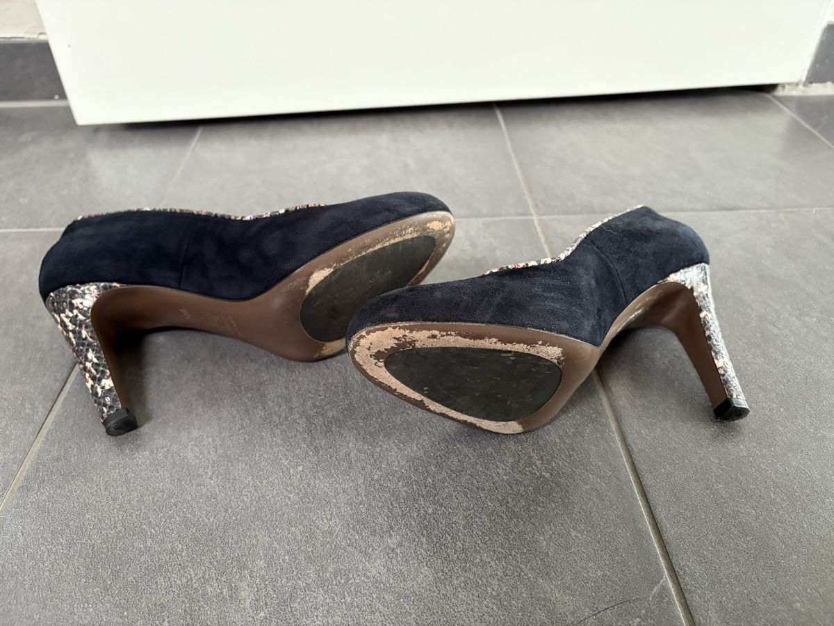 Navyboot Scarpe da donna: Wildleder Pumps Navyboot Gr. 37.5 – Usato da Tagelswangen venduto da lykainion 1