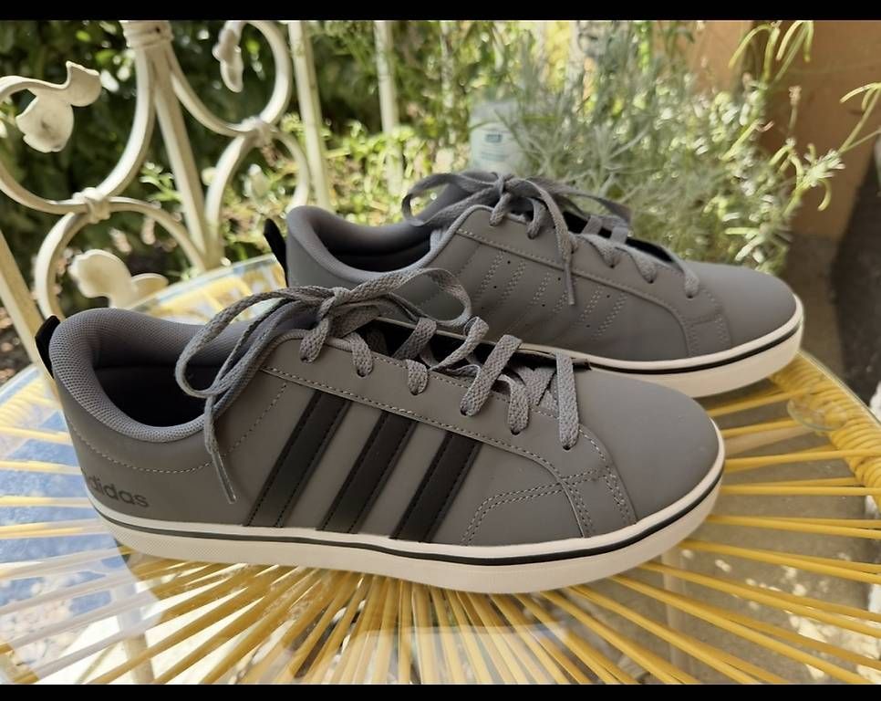Herrenschuhe: Basket Adidas VS Pace 2.0 – Neu und originalverpackt aus Saillon von LaMissaux1000pepites