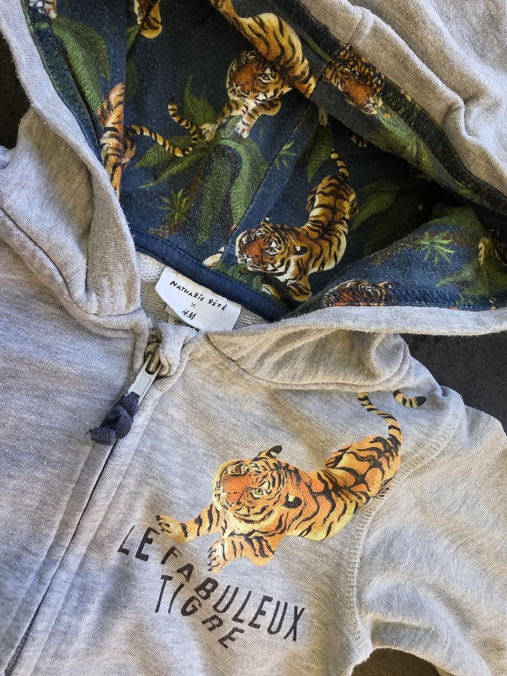 H&M Maglioni & Felpe: H&M Jäckli 98/104 – Usato da St. Peterzell venduto da upcycling_ 1
