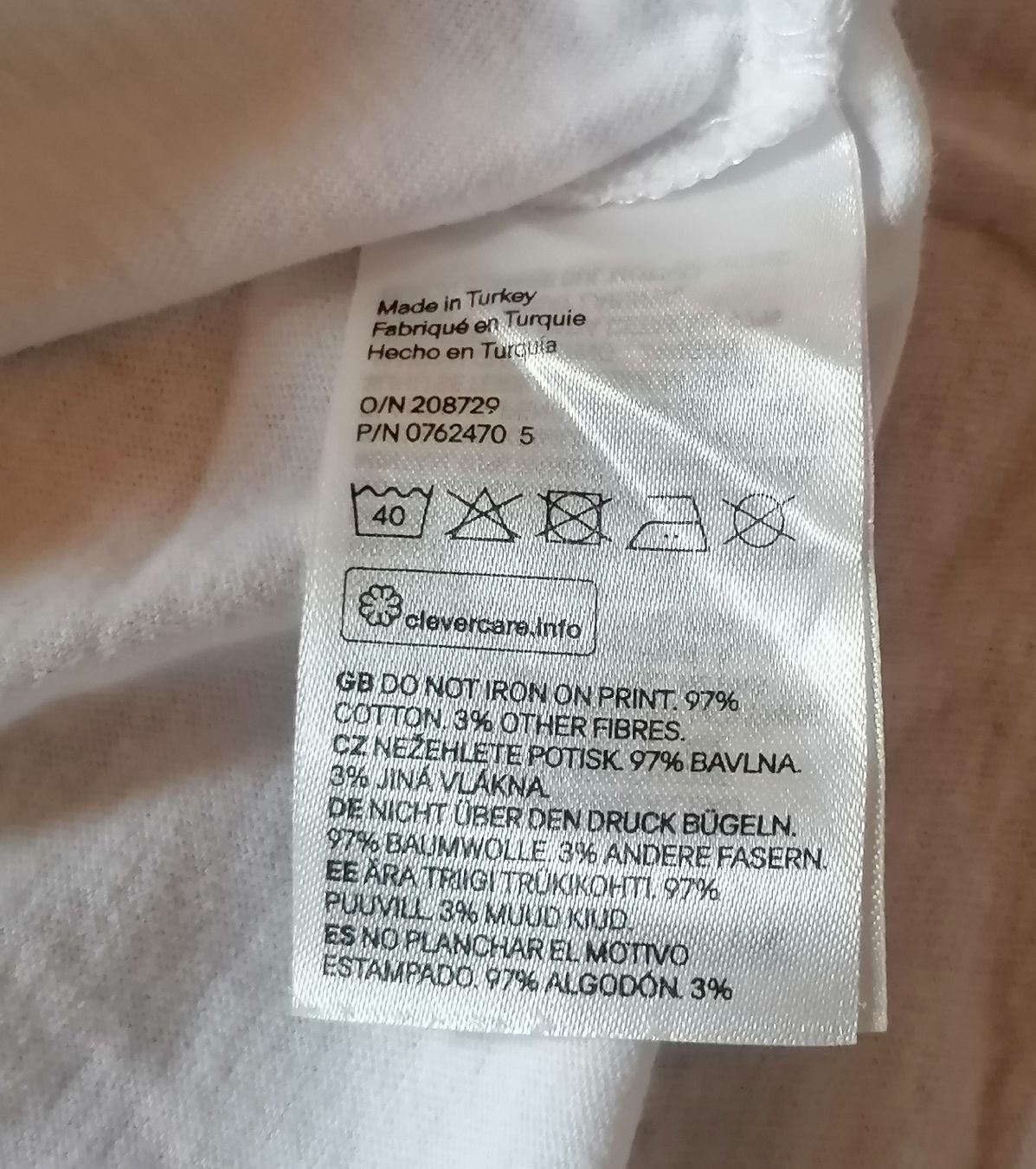 T-Shirts: T-shirt, top,haut,pull – Gebraucht aus Montcherand von petiteoune75 4
