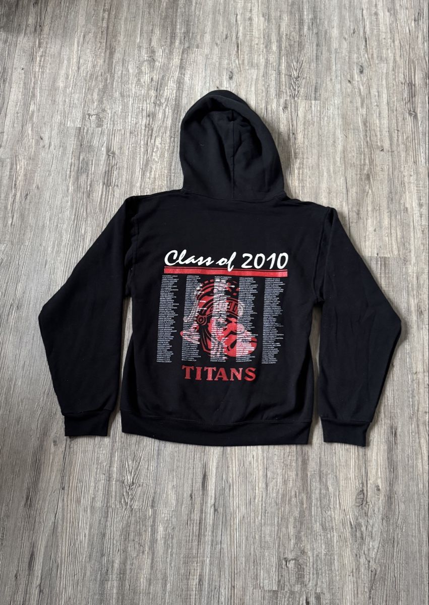 Maglioni & Felpe: Hoodie in schwarz, Grösse S – Usato da Aarwangen venduto da Yb11_ 1