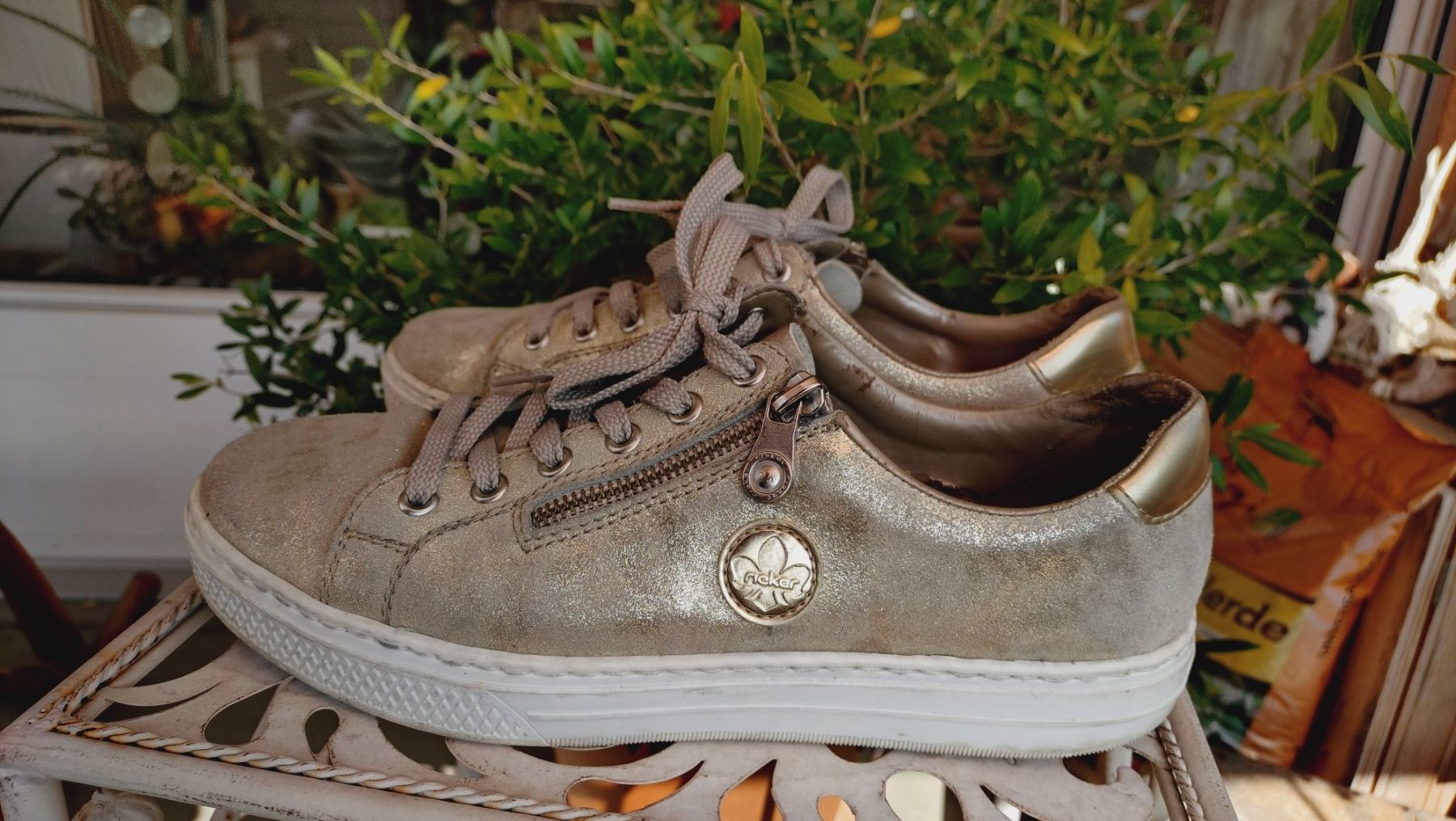 Rieker Damenschuhe: RIEKER Sneakers, Gold-Vintage, Grösse 41 – Gebraucht aus Uster von Junipa 1