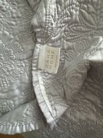 Zara Home Tagesdecke Blumenrelief Grau inkl. Kissenbezüge