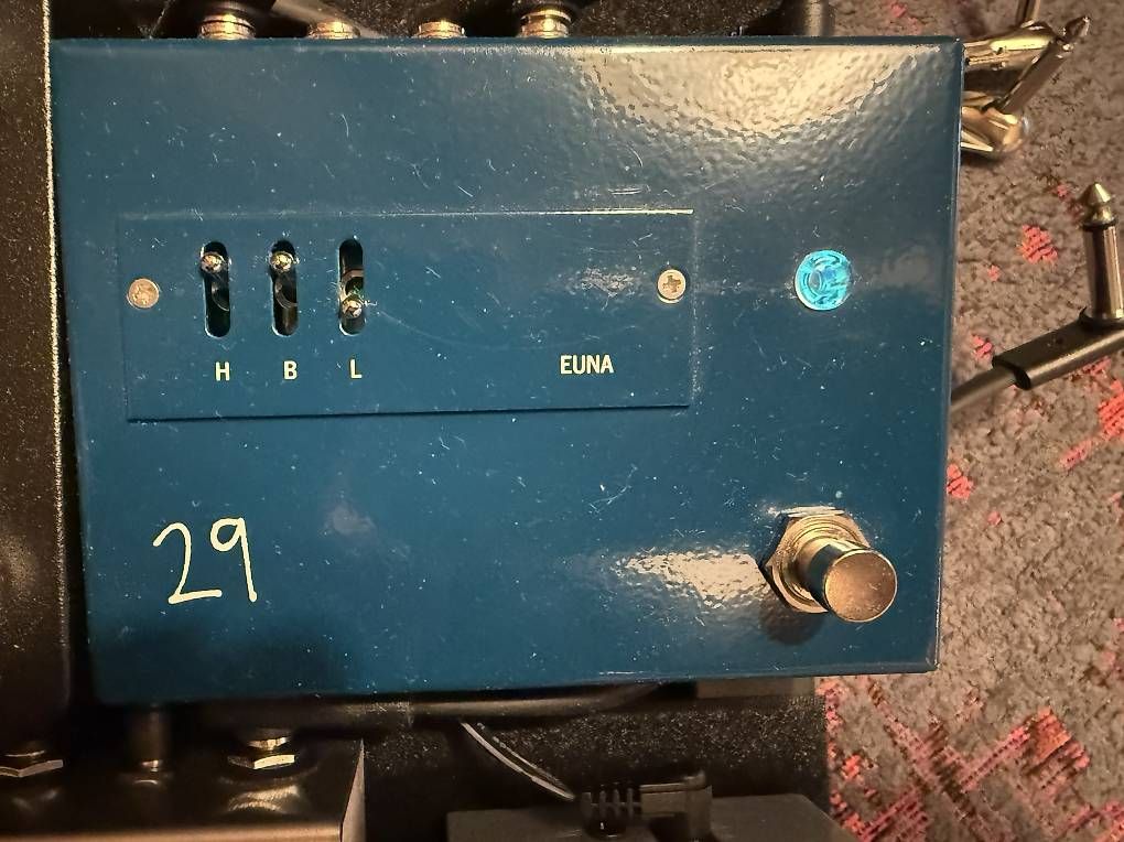 Musikinstrumente: 29 pedals - Euna - like new – Gebraucht aus Kappel am Albis von simbiosi