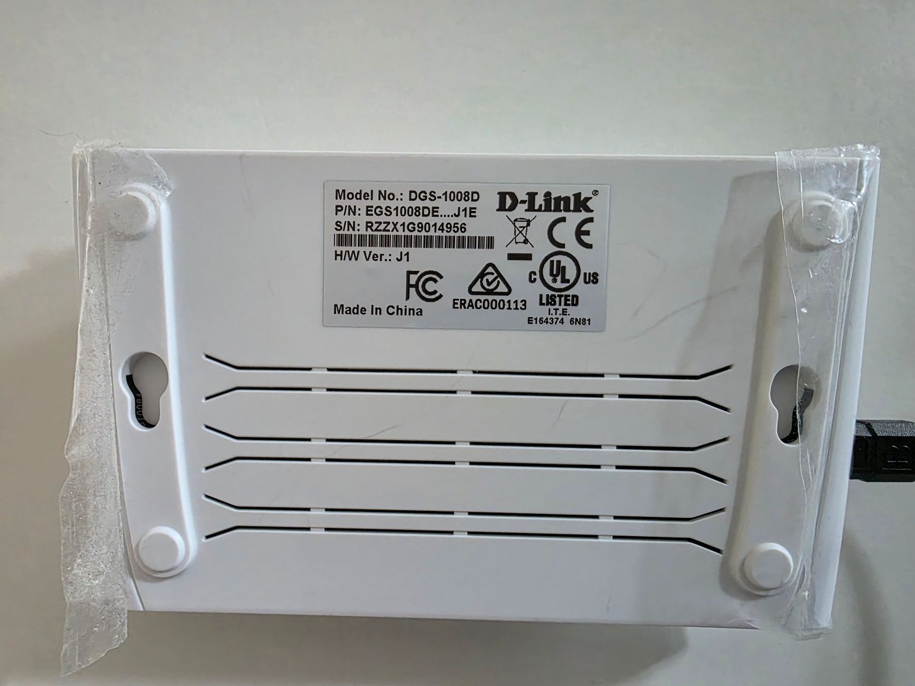 Dlink Hub & Switch: D-Link DGS-1008D 8-Port Gigabit Switch Desktop – Usato da Matzingen venduto da bobadow 1