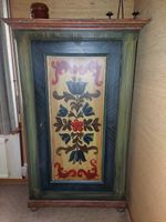 Letzte Gelegenheit: Antiker Bauernschrank, bemalt, 18MH.W06