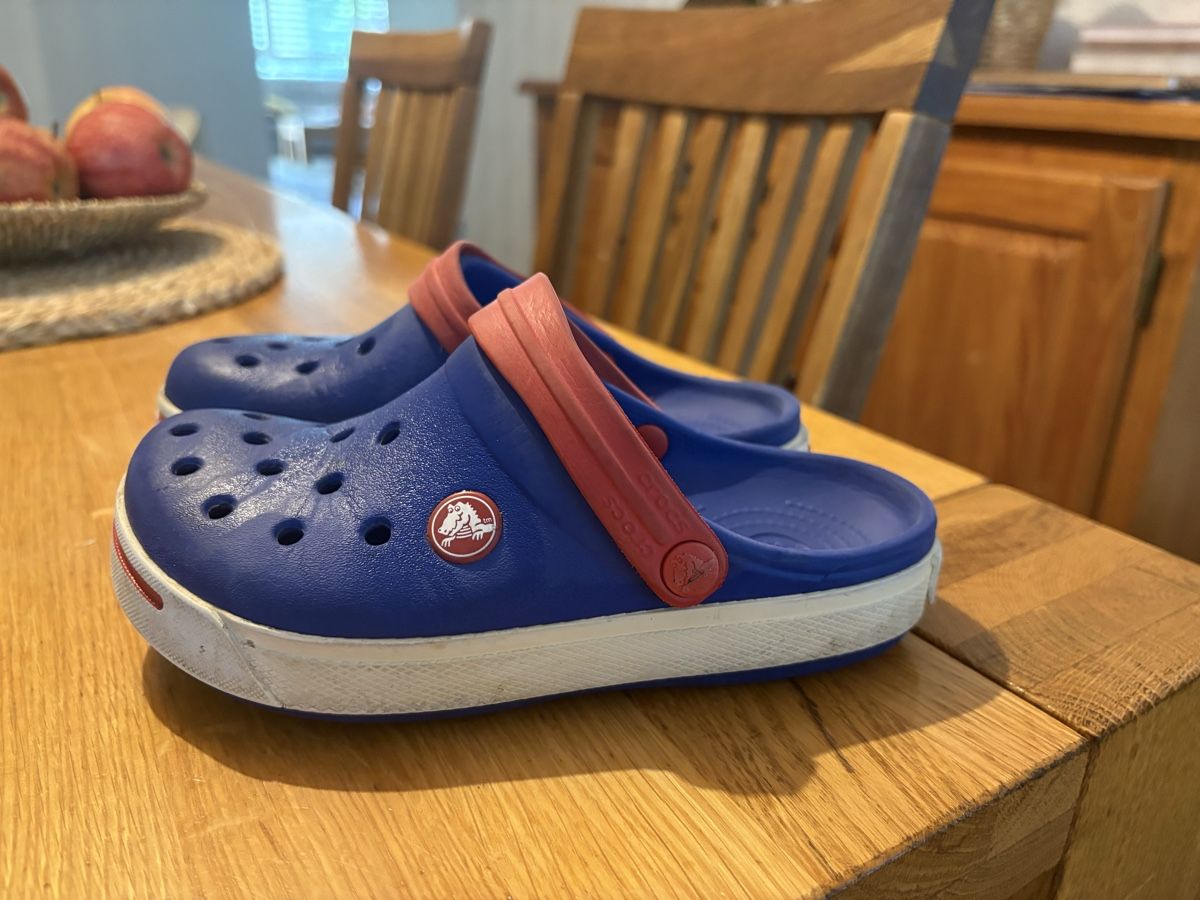 Crocs Scarpe per ragazzi: Crocs enfant taille EU 29/30 – Usato da Attalens venduto da Skorpionica 1