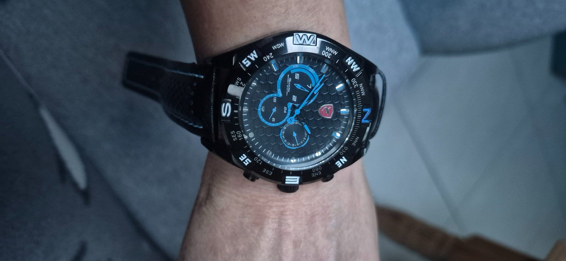 Bracciali & Braccialetti: shark sport watch nagelneu – Nuovo (secondo la descrizione) da Aesch BL venduto da Moni1211 5