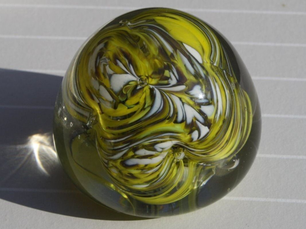 Bicchieri: PAPERWEIGHT – Usato da Wauwil venduto da Pneuedy 1