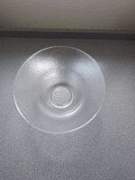 Glasschale mit Hammerschlagmuster, klar, guter Zustand