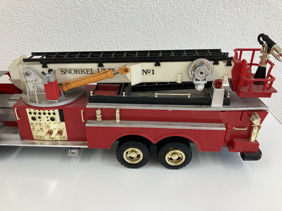 Modellini d'auto: Altes Feuerwehrauto  – Usato da Horgen venduto da Grizzly83 2