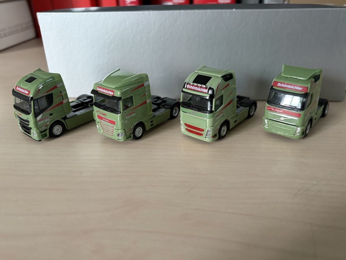 Herpa Modellini d'auto: 4 x Herpa Schönbächler SZM – Nuovo (secondo la descrizione) da Felben-Wellhausen venduto da Mobil01