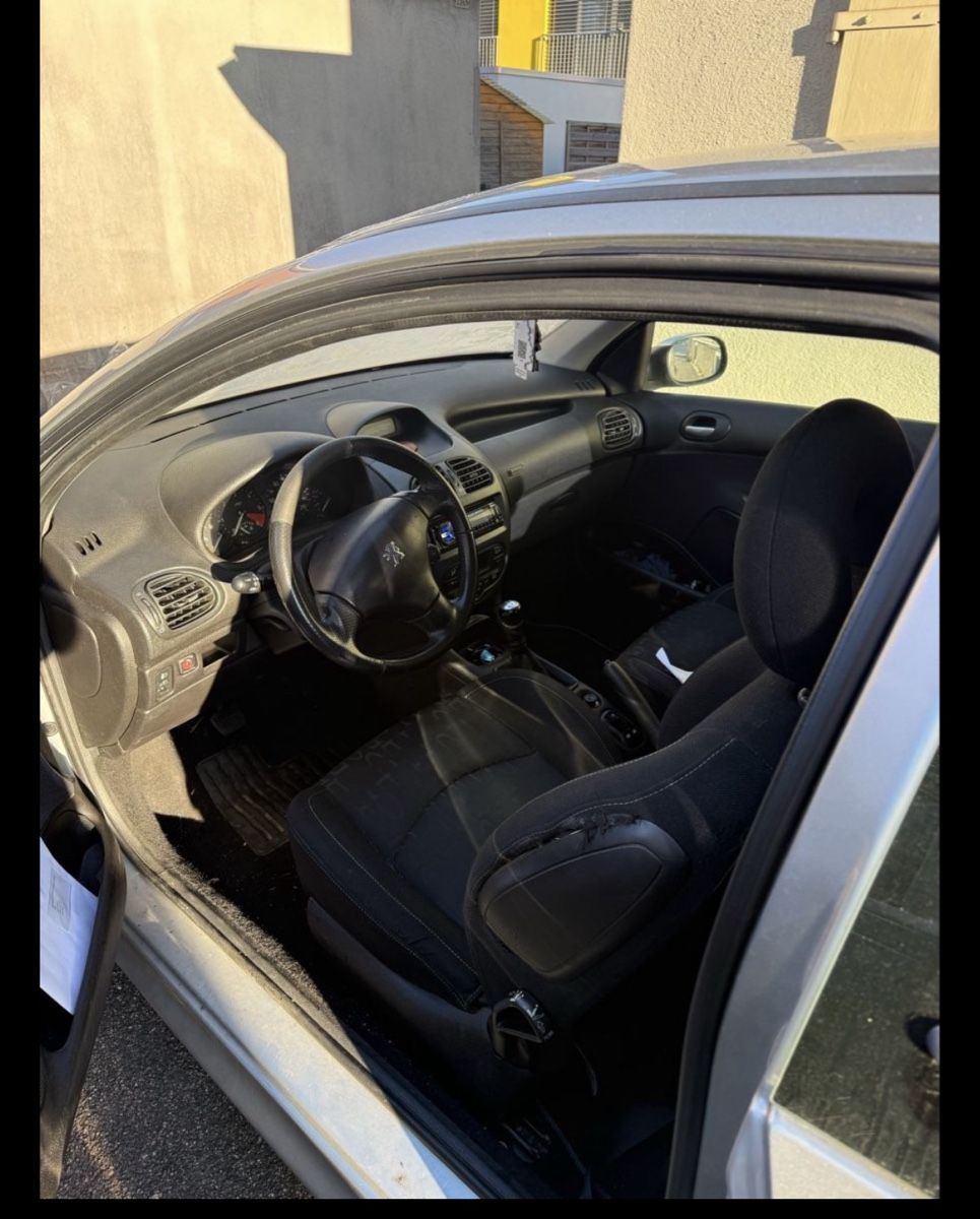 Peugeot Autos: Peugeot 206  – D'occasion à St. Gallen par Temiibenz 3