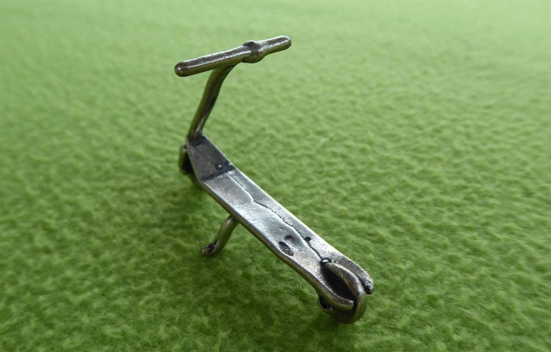 Tutte le decorazioni: kleines Trottinett 800 Silber – Usato da Muri AG venduto da silvercat 1