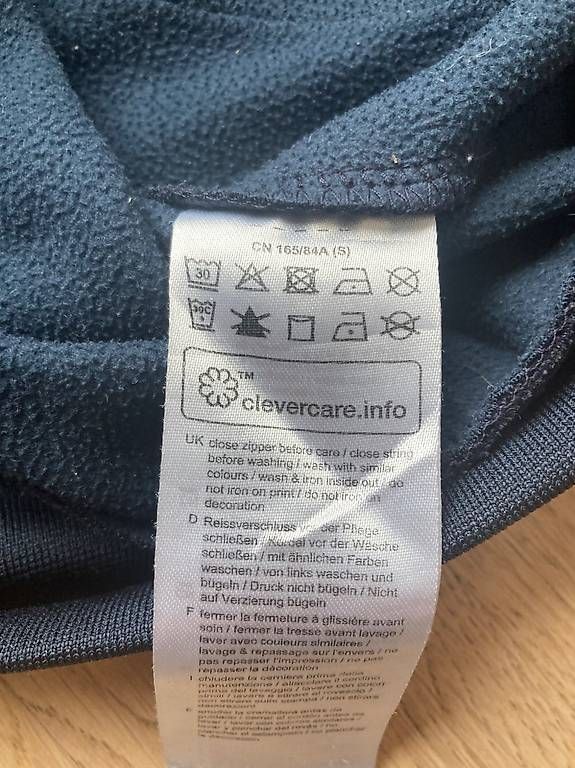 Esprit Pullover & Sweatshirts: fabrikneuer, ungetragener Esprit Pullover, S – Neu und originalverpackt aus Otelfingen von pat_8jmb 3