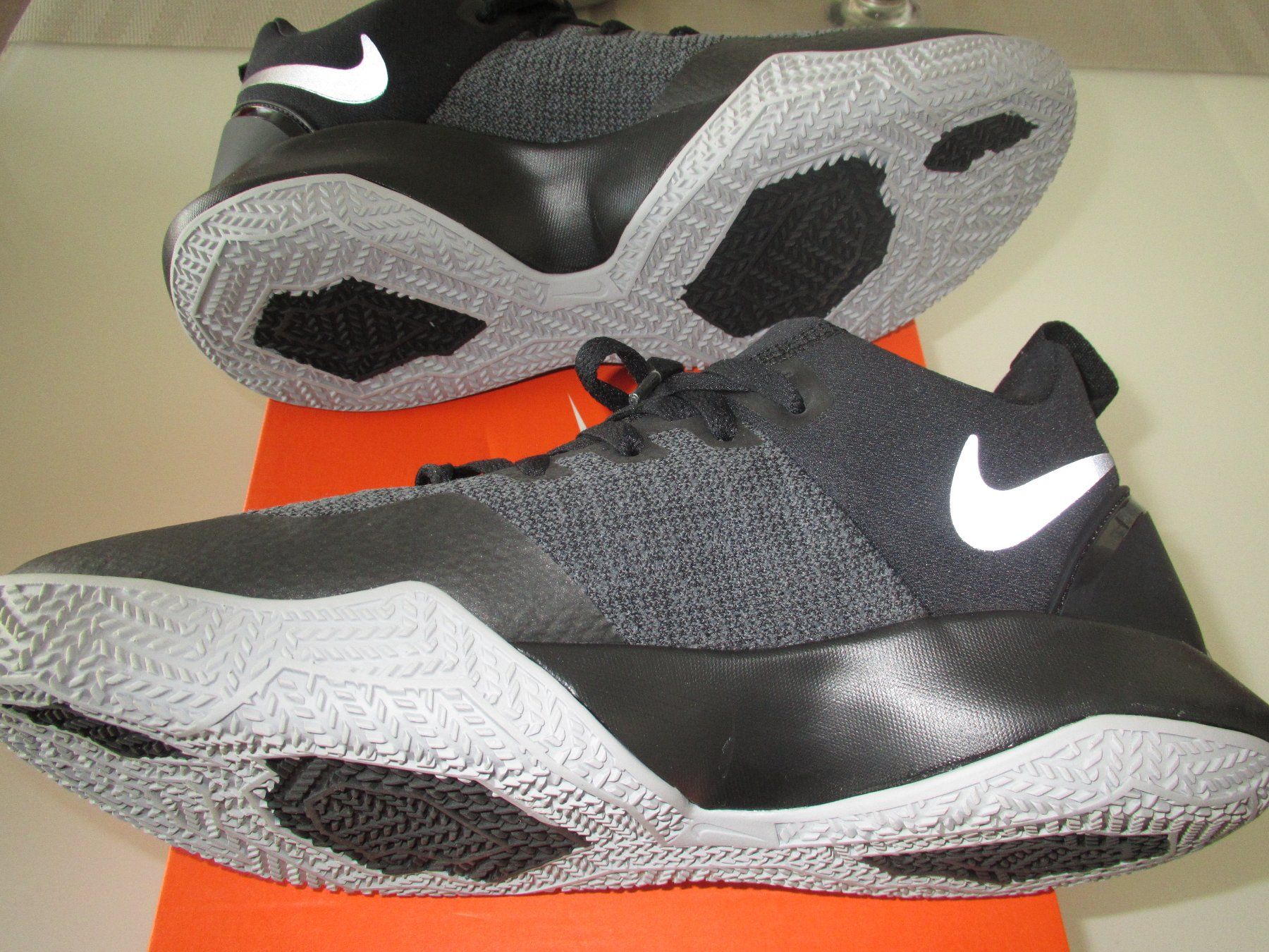 Nike Scarpe da uomo: Nike NEU – Nuovo e nell'imballaggio originale da Gossau ZH venduto da Amelia70 1