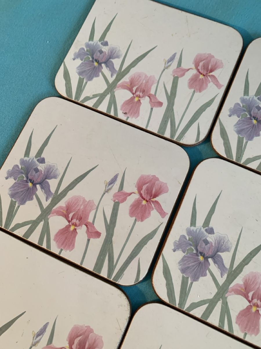 Untersetzer: 9 Floral Iris Coasters, to place under the drinks – Gebraucht aus Immensee von Gitter 2