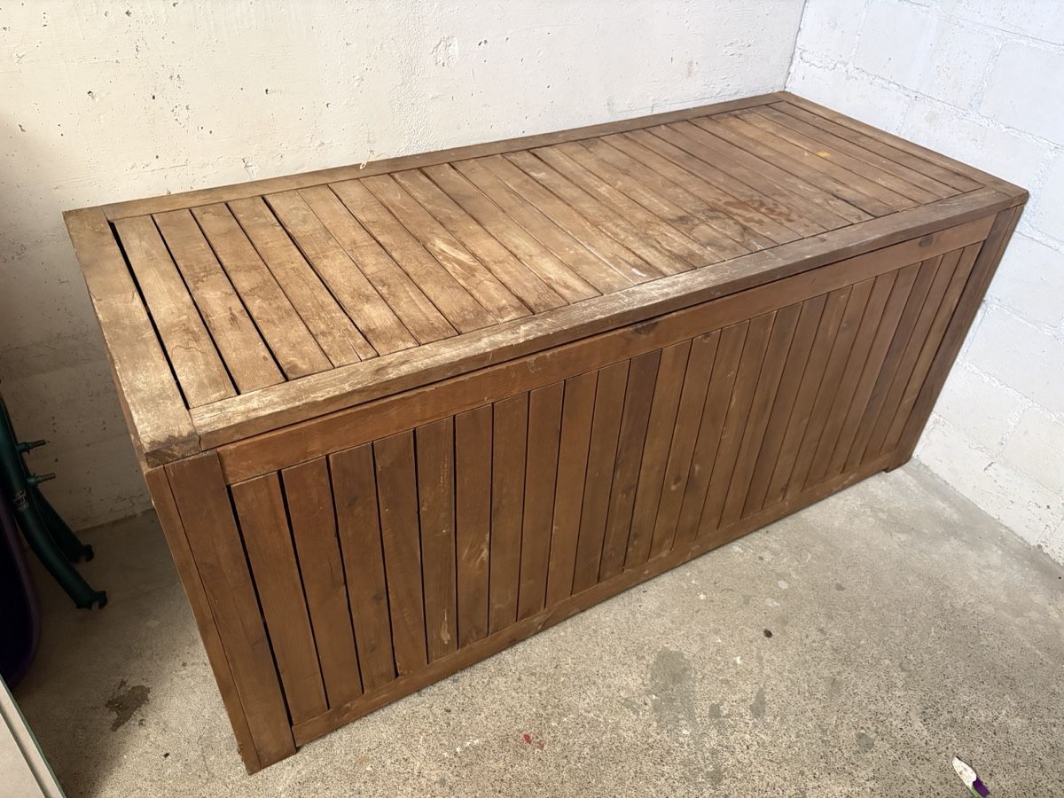 Coffres: Truhe Holz Klappbar Gebraucht – D'occasion à Sursee par tkey91