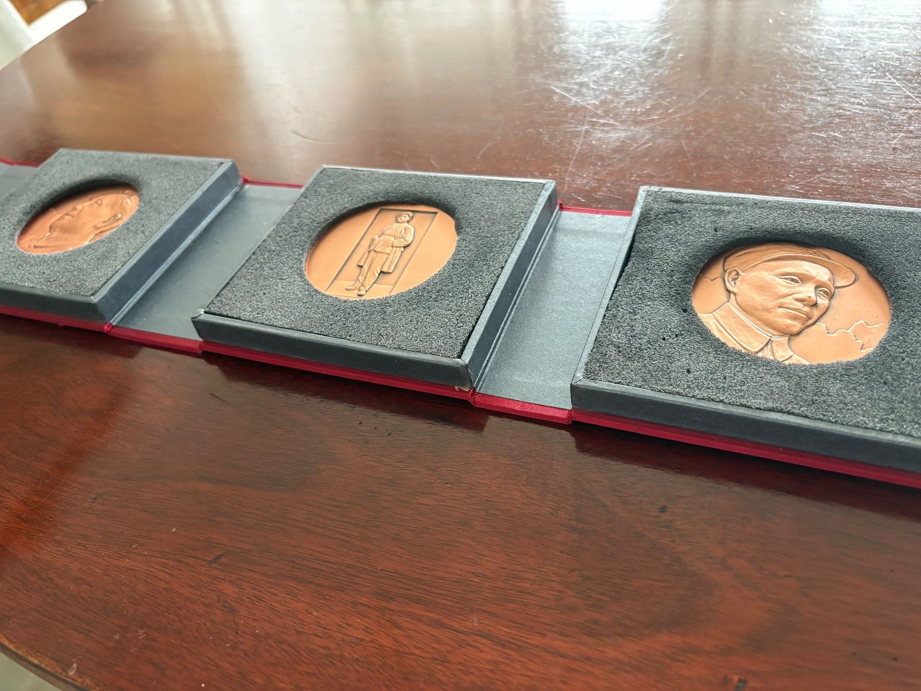 Medaglie: Commemorative Medals – Nuovo e nell'imballaggio originale da Lugano venduto da Edera49 2