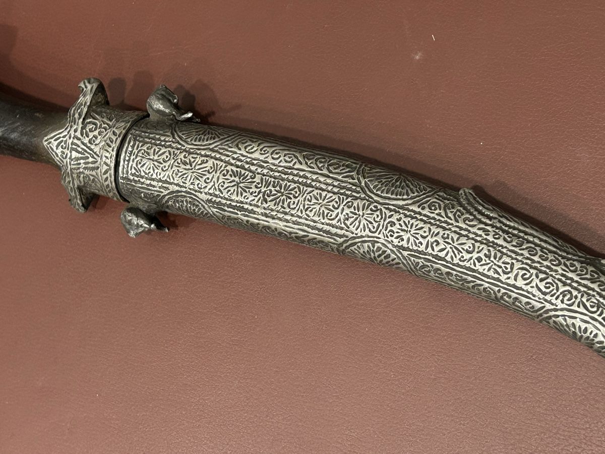 Posate: Dolch verziert mit handgefertigter Metallscheide – Usato da Losone venduto da del_yh97 2
