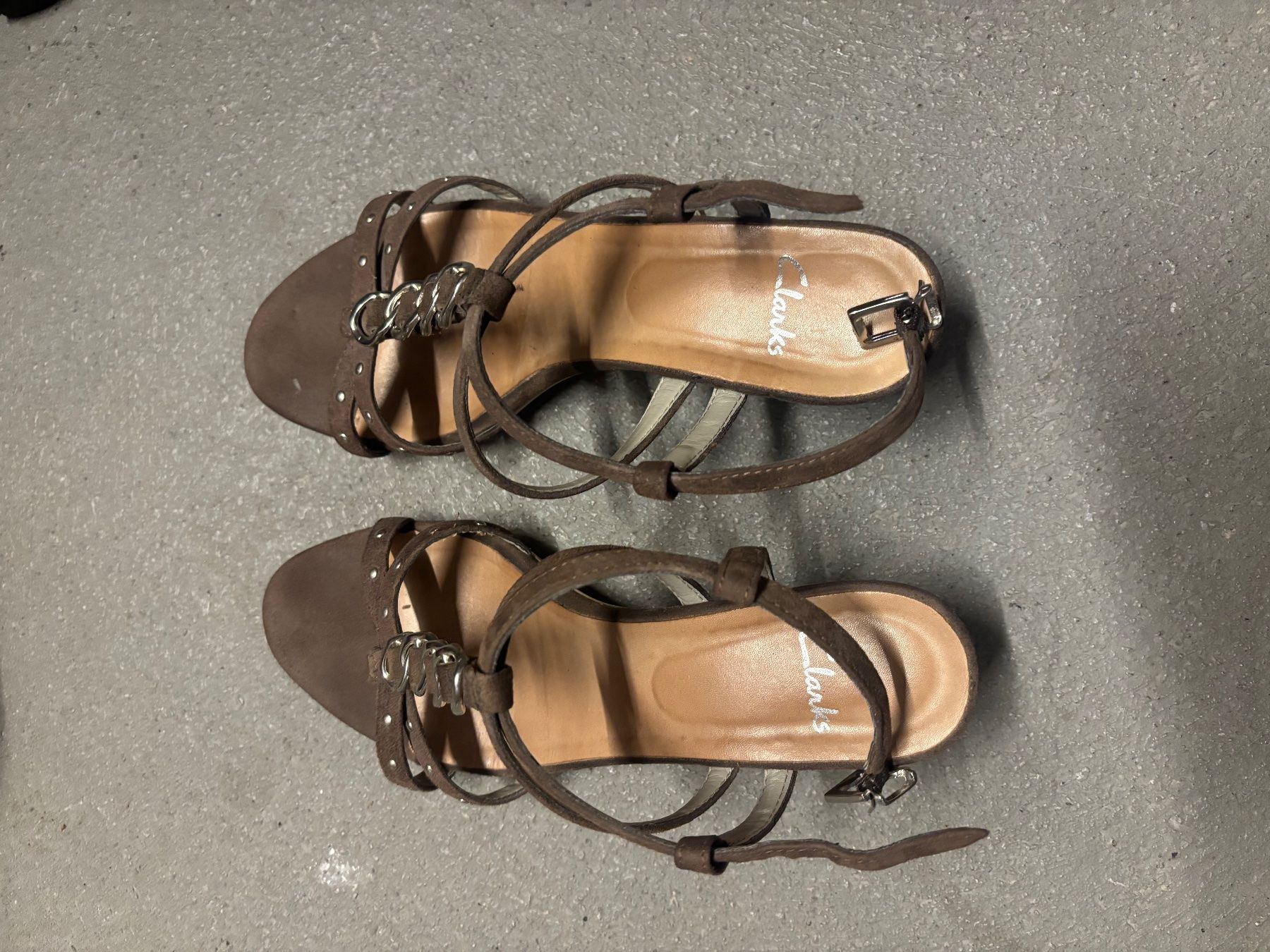 Scarpe da donna: Sommerschuhe Grösse 37 – Usato da Ennenda venduto da OMJAMA 2