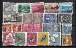 Lot timbres non oblitérés avec charnières