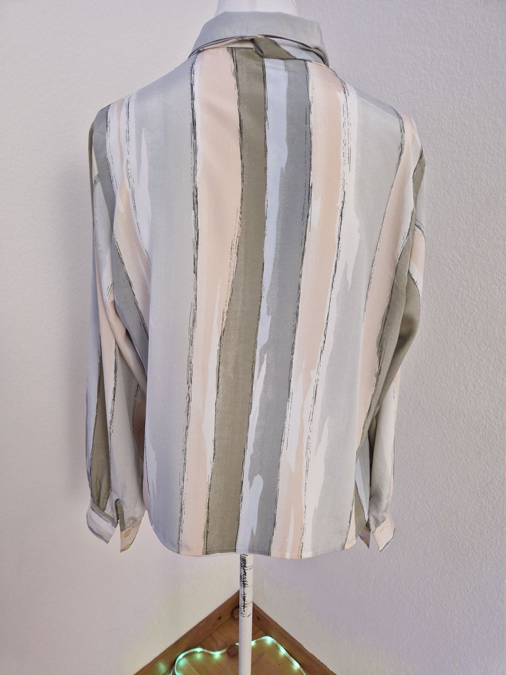 Camicette: Elegante Damenbluse mit Schleife Gr. 44 – Usato da Glattbrugg venduto da hap_8w8v 3