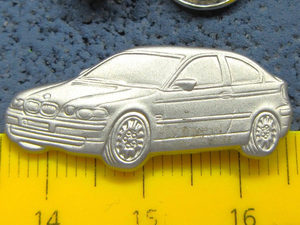 BMW Placchette & Badge: BMW AUTO PIN SILBRIG GEPRÄGT – Usato da Ettingen venduto da Hausi4711 1