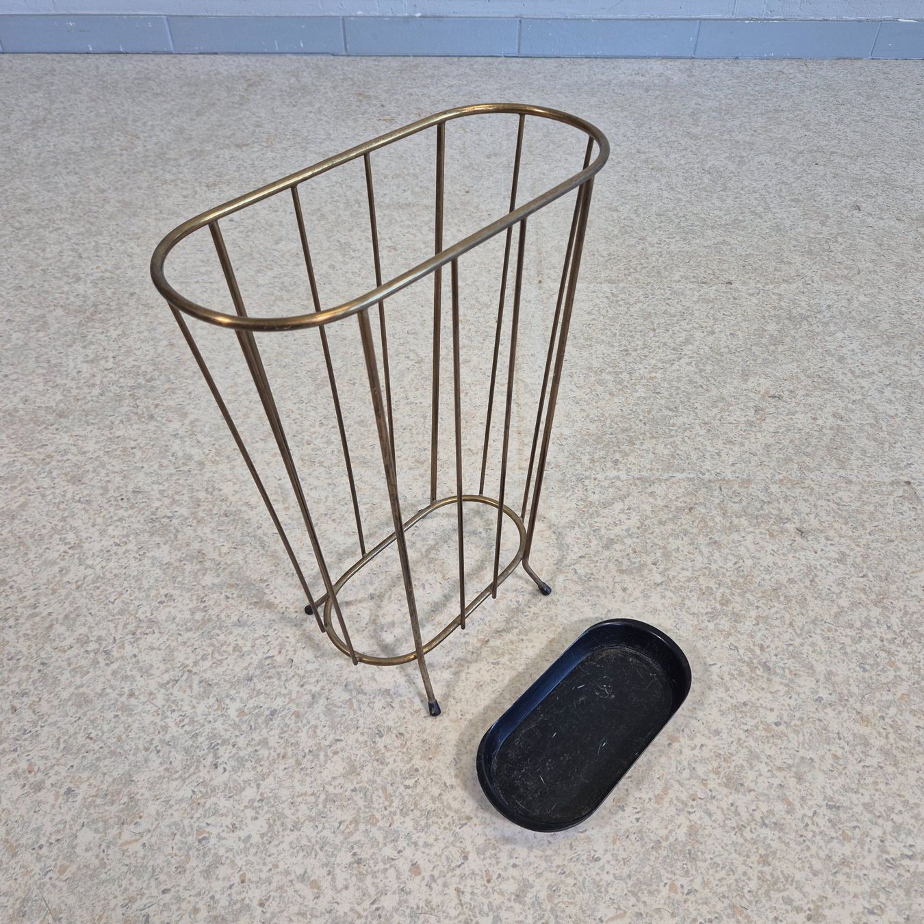 Altri mobili per ufficio: Mid Century Umbrella Stand, Schirmständer Messing – Usato da Nottwil venduto da Wondewa-Shop 4