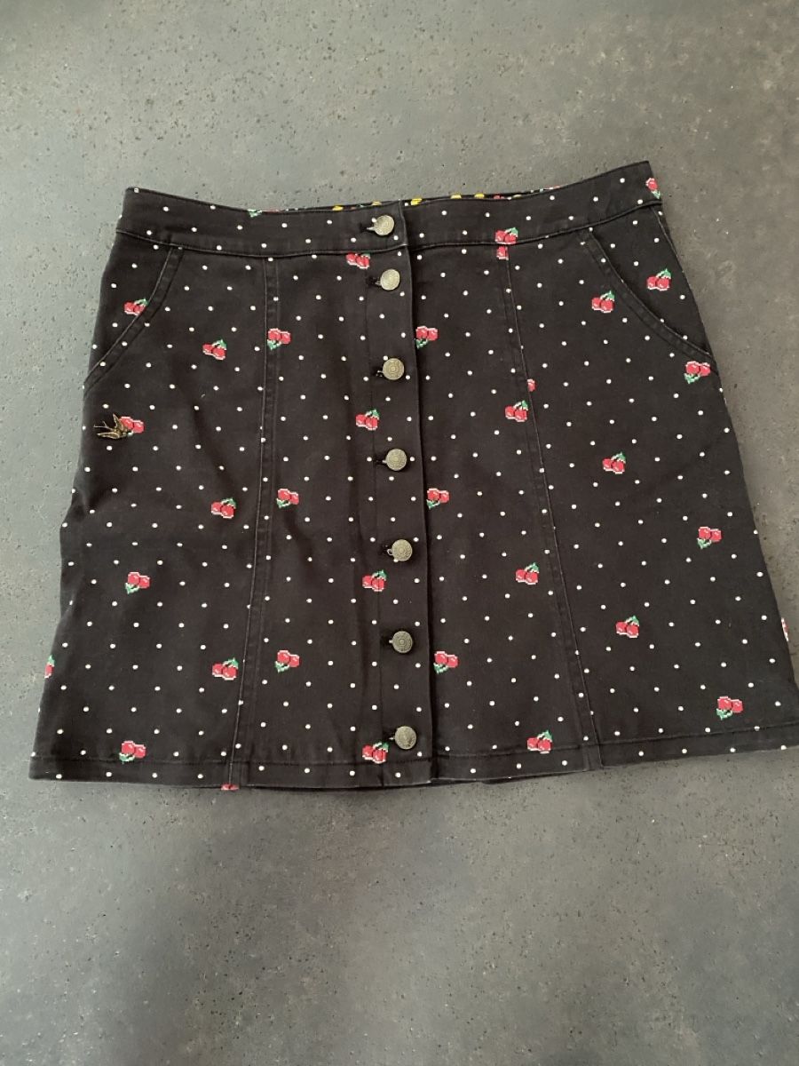 Blutsgeschwister Jupes: Blutsgeschwister Mini-Jupe Gr. S – D'occasion à Leuk Stadt par ste_7dy2